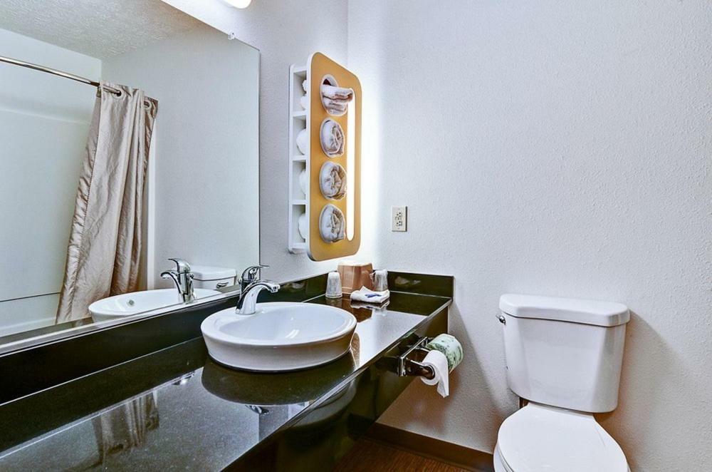 Economy Inn Pittsburgh Airport Moon Township Esterno foto